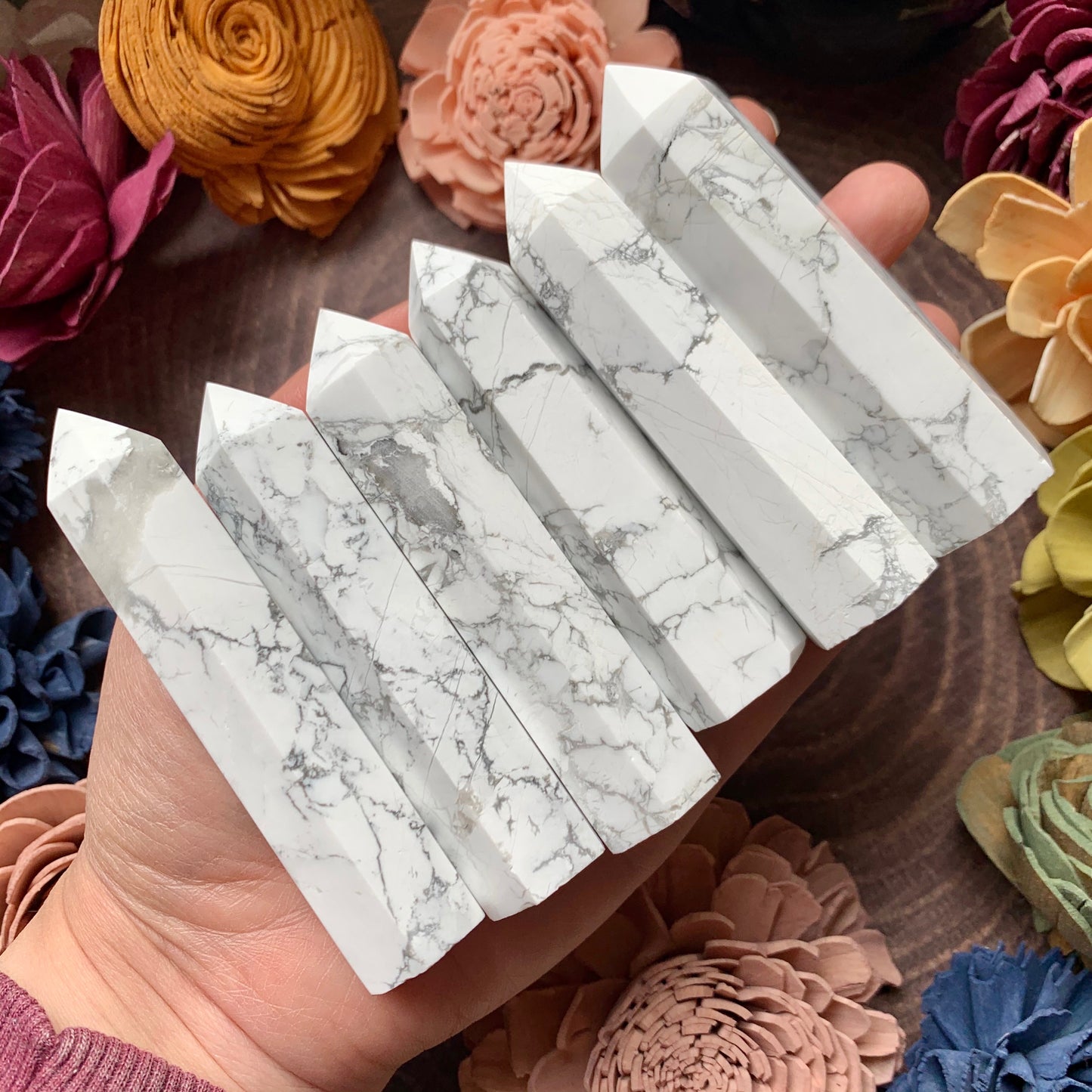 Howlite Tower Point