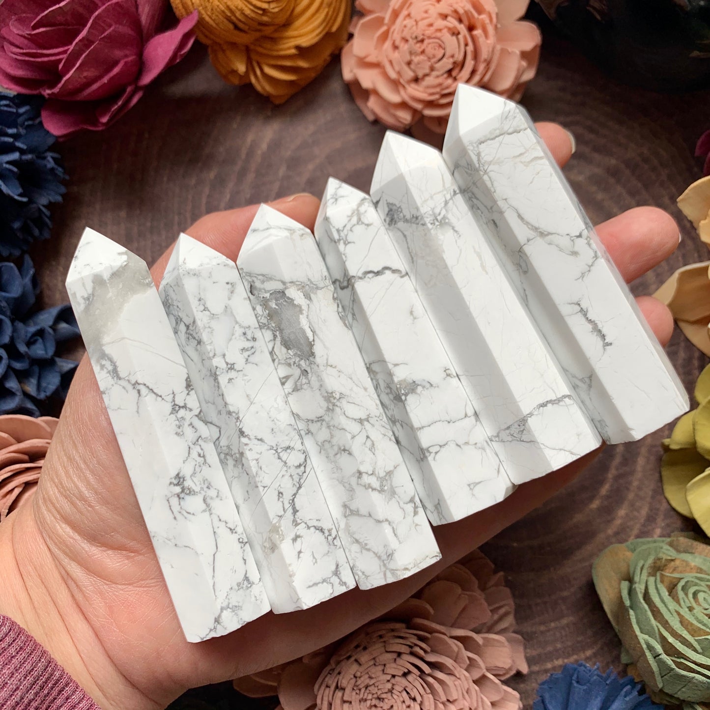 Howlite Tower Point