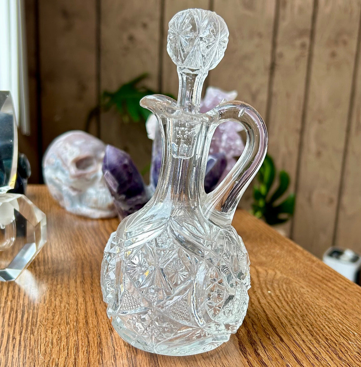 Vintage Cut Glass Cruet – The Peaceful Pieces display picture 1