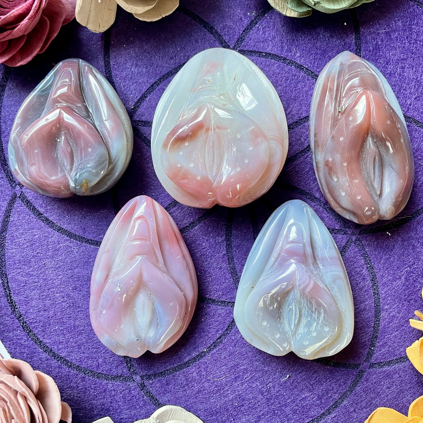 Large Agate Vulva/Yoni Carving