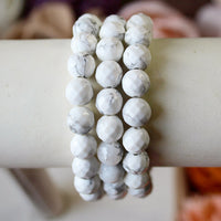 Howlite faceted 8mm beaded bracelet